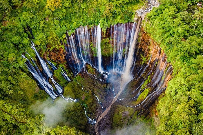 Tumpak Sewu, còn có tên gọi là Coban Sewu, là một thác nước đẹp nhất nhì ở Indonesia. (Ảnh: IT) 