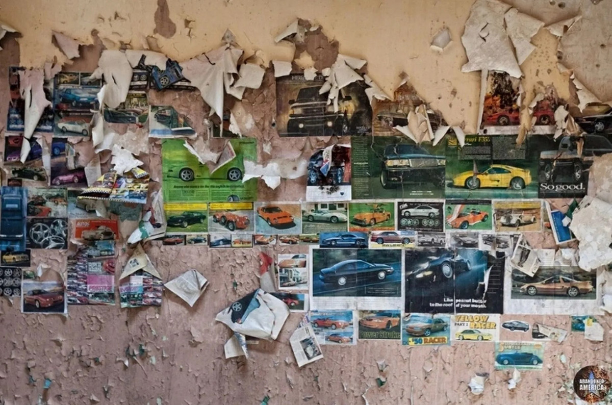 Một giai đoạn đen tối khác trong lịch sử của nhà tù Holmesburg là khi Tiến sĩ Albert M. Kligman thực hiện nhiều thí nghiệm y tế trên các tù nhân gồm ép họ tiếp xúc với mụn rộp, tụ cầu, mỹ phẩm, hóa chất gây phồng rộp da, đồng vị phóng xạ, các thuốc thần kinh và các hợp chất gây ung thư như dioxin.