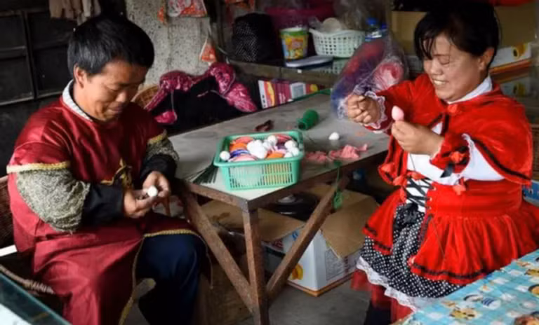 Ky la lang nguoi lun o Trung Quoc, khong ai cao qua 1,3m-Hinh-5