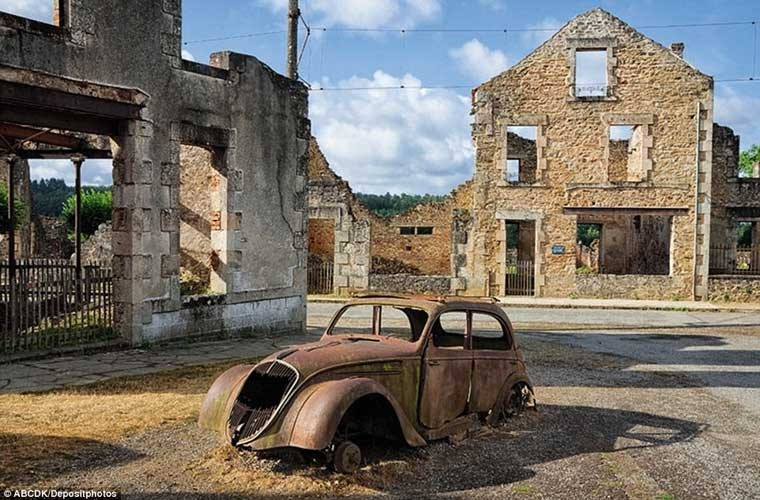 Làng Oradour-sur-Glane ở Pháp đã bị tàn phá nặng nề vào năm 1944 và giờ trở thành một địa điểm lưu lại những dấu tích về một thời xa xưa. (Ảnh: Kieron Connolly)