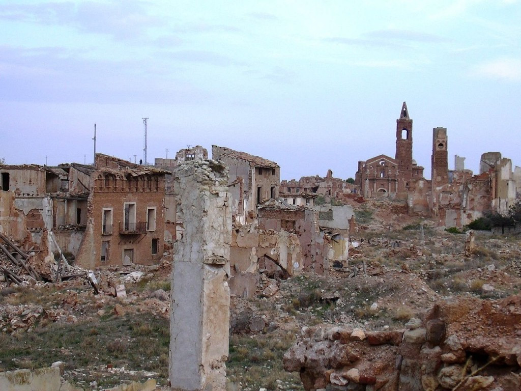 Belchite, Tây Ban Nha: Ngôi làng hoang phế Belchite thuộc tỉnh Saragosse, phía bắc Tây Ban Nha, là chứng tích của thời nội chiến ở nước này. Nó đã bị phá hủy hoàn toàn trong cuộc nội chiến giữa chính quyền và lực lượng nổi dậy vào năm 1937.