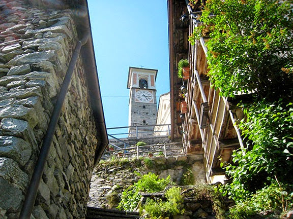 Số dân làng giảm từ con số 294 người năm 1850 xuống còn 9 người hiện nay.