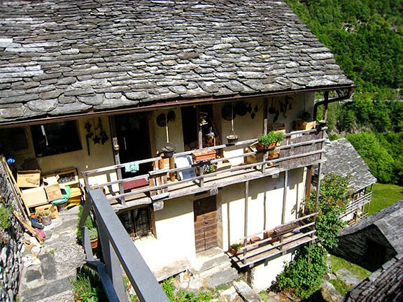 Từ thế kỷ 14 đến nay, người dân trong làng đều chủ yếu làm nông nghiệp, chăn thả bò, dê và cừu.