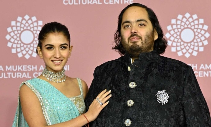 Gia tộc nhà Ambani đã tổ chức hàng loạt tiệc mừng trong vài tháng qua, với tâm điểm là hôn lễ vào cuối tuần này tại Mumbai, tổng chi phí được ước tính lên tới 320 triệu USD.