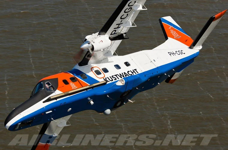 DO 228 trang bị 2 động cơ tuốc bin cánh quạt Garrett AiResearch TPE-331-5 công suất 776 mã lực/chiếc.