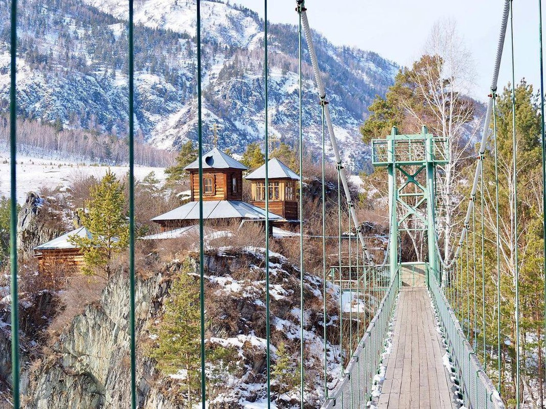 Khi mùa đông tới, đảo Patmos được bao phủ trong làn tuyết trắng lạnh lẽo.