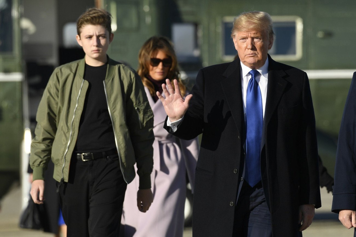 Từ nhỏ, ngoại hình của Barron Trump đã rất nổi bật và luôn gây chú ý khi xuất hiện trước đám đông. Ảnh: DM.