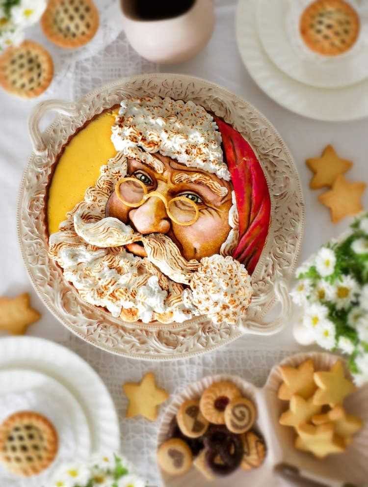 Thời gian qua, cô làm những chiếc bánh đẹp mắt vô cùng và đăng tải lên trang mạng cá nhân. Những kiệt tác nghệ thuật của cô nhanh chóng thu hút được người hâm mộ trên mạng xã hội.