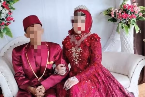 Chong bang hoang khi biet vo moi cuoi la dan ong