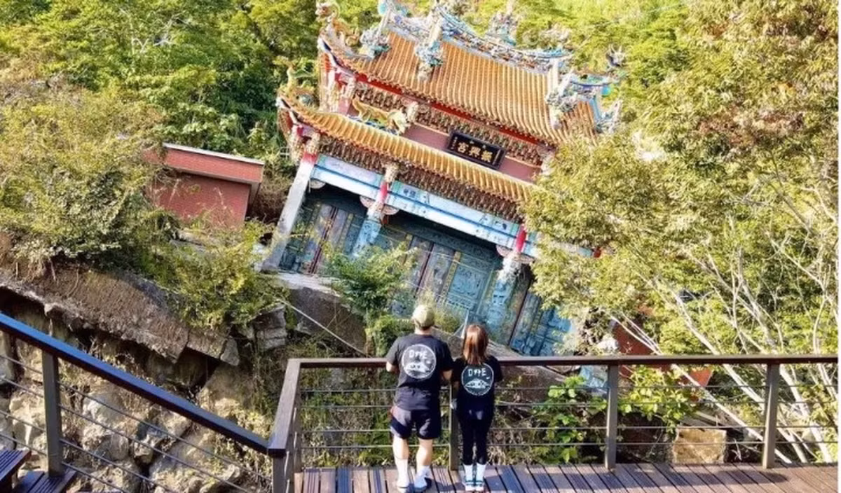 Tan muc ngoi den duoc vi “thap nghieng Pisa” phien ban Dai Loan-Hinh-2