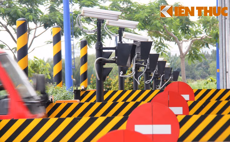 Camera ghi hình... đã được lắp đặt hoàn chỉnh.