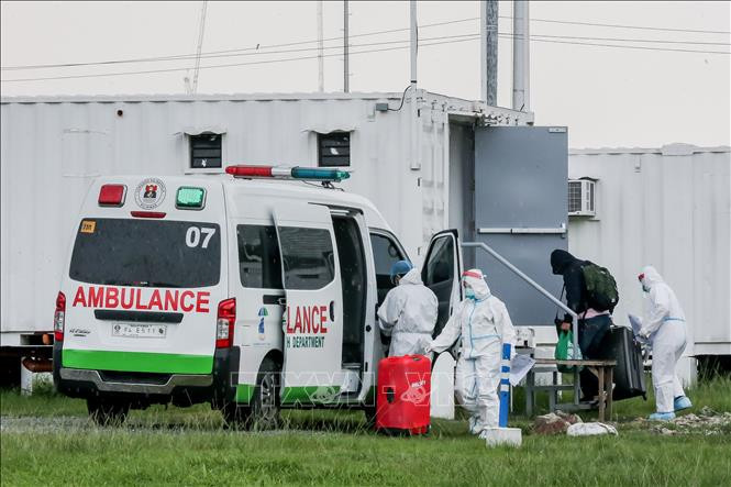 COVID-19 toi 6h sang 18/10: Ca tu vong moi o Nga sat moc 1.000-Hinh-6