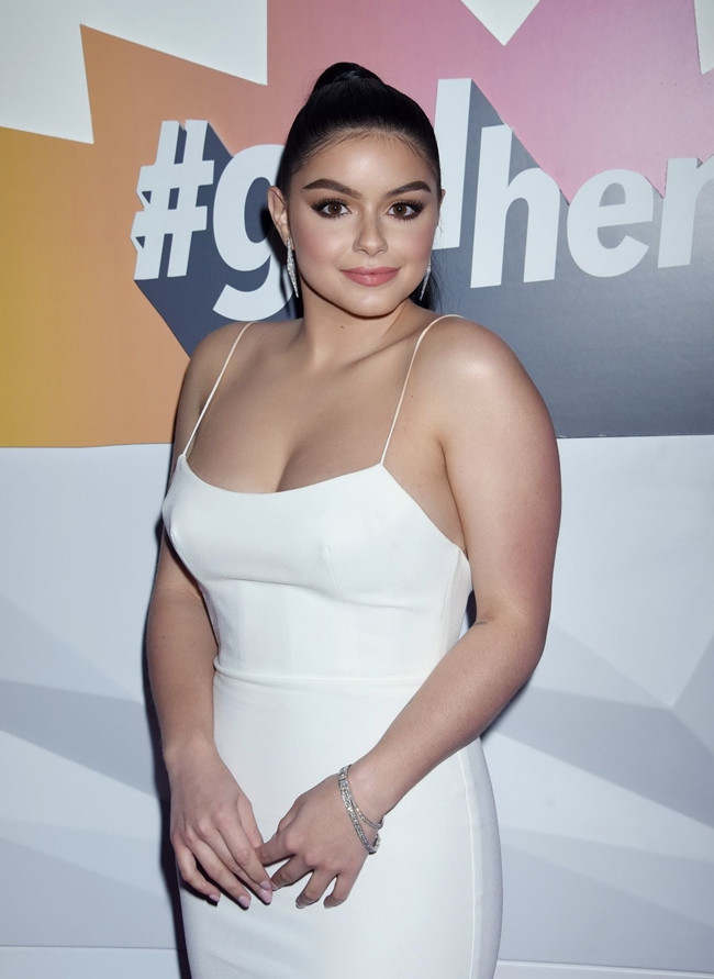 Trong khi tất cả chạy theo chuẩn mực gầy gò cô lại là minh chứng cho một kiểu mẫu mới.