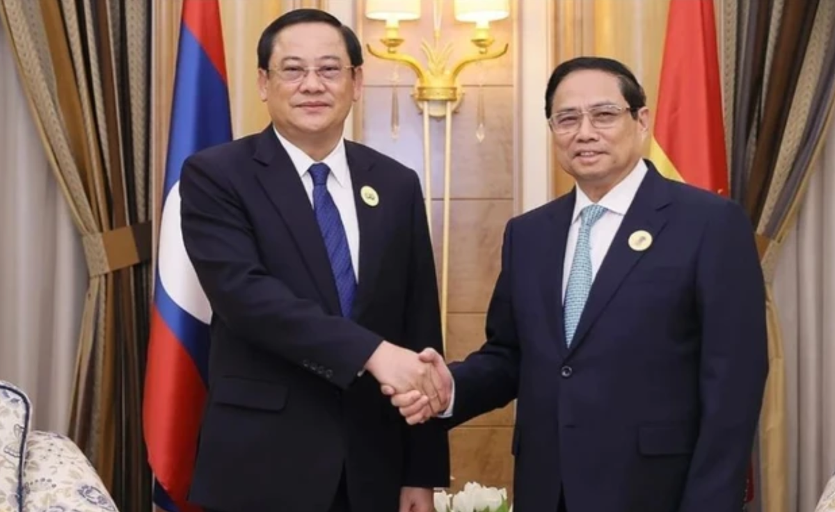 Thủ tướng Lào và Phu nhân bắt đầu thăm chính thức Việt Nam Thu tuong Lao va Phu nhan bat dau tham chinh thuc Viet Nam