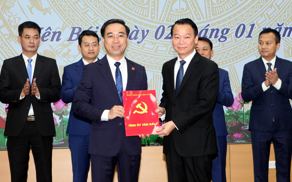 11 lanh dao so, nganh cua Yen Bai duoc bo nhiem, luan chuyen