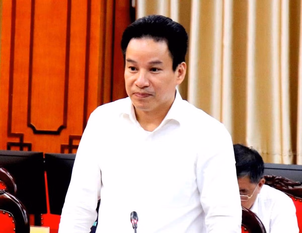 De nghi khai tru Dang Giam doc So GD&DT Ha Giang