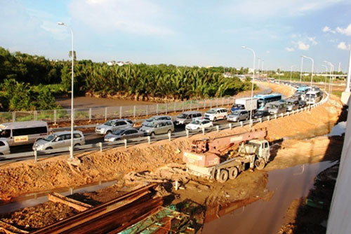 Hoan thanh nut giao thong quan trong cao toc TPHCM-Long Thanh-Dau Giay-Hinh-5