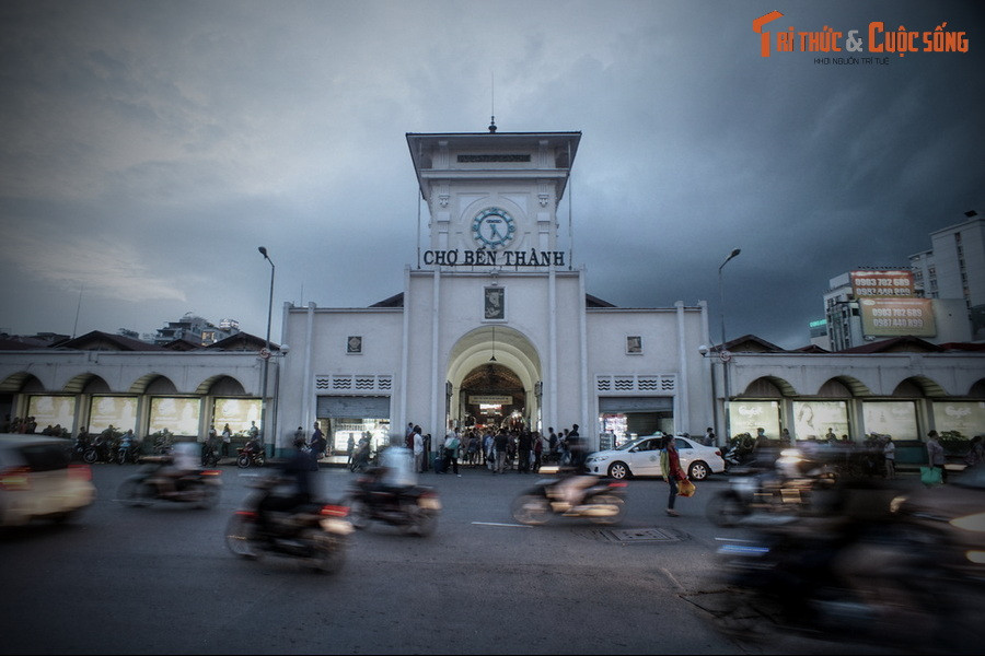 Sau khi vấn đề đầm Boresse được giải quyết, khu chợ mới được khởi công xây dựng ở khoảng đất phía Bắc của đầm từ năm 1912, đến cuối tháng 3/1914 thì hoàn tất. Khu chợ này nhanh chóng trở thành biểu tượng mới của thành phố, còn khu đầm Bồ-rệt xưa kia chính thức đi vào dĩ vãng...