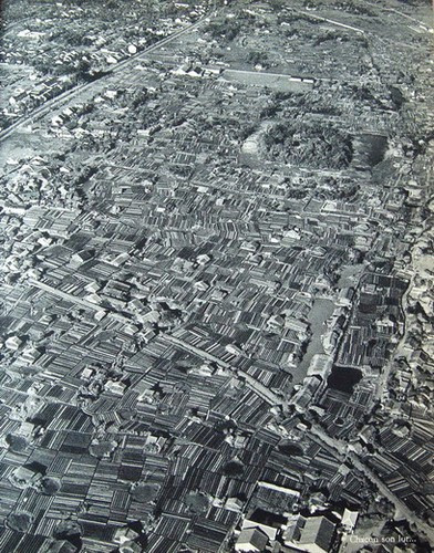 Vườn tược ở ngoại ô Sài Gòn, dọc tuyến đường đi Mỹ Tho.