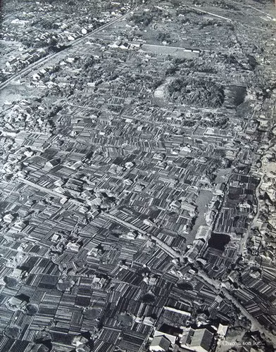 Vườn tược ở ngoại ô Sài Gòn, dọc tuyến đường đi Mỹ Tho.