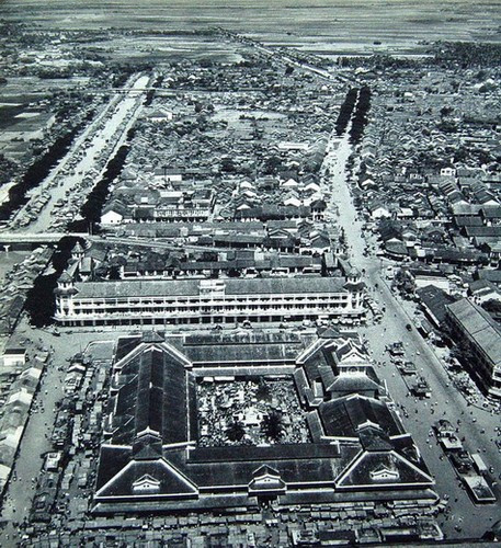 Khu vực Chợ Lớn với chợ Bình Tây nằm phía dưới.