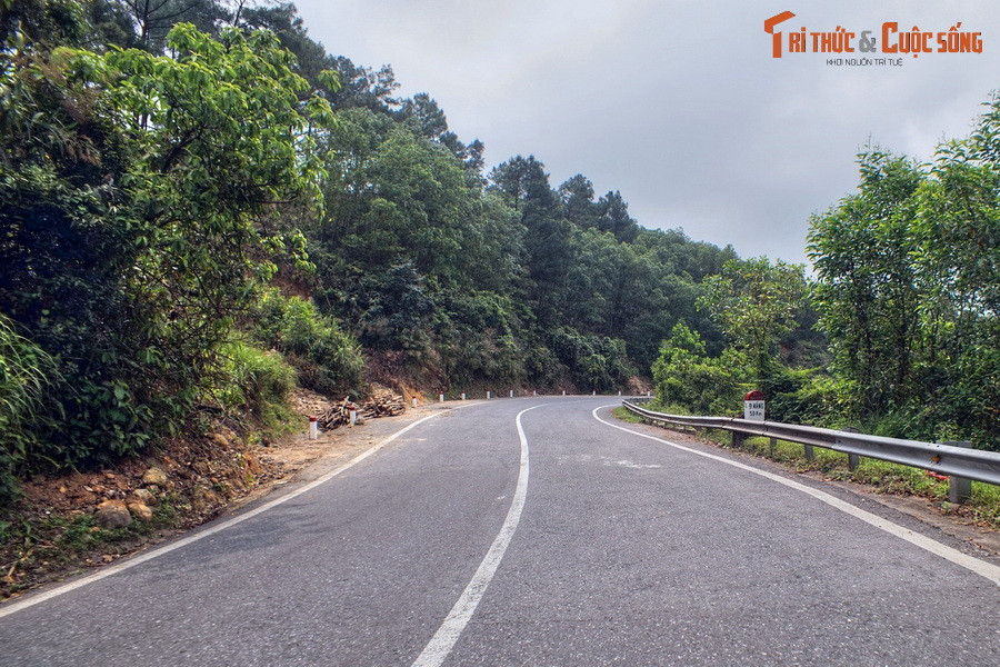 Xúc động, Dan Tucker đã không kìm được nước mắt. Cả đoàn đã thắp hương tưởng nhớ vong linh các chiến sĩ giải phóng tại vị trí hố chôn. Sau đó, Dan đã trao toàn bộ tài liệu liên quan cho các cơ quan chức năng của Việt Nam để tiến hành quy tập hài cốt liệt sĩ...