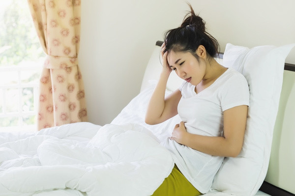 Co gai 21 tuoi mat vi ung thu do nhung thoi quen cua gioi tre