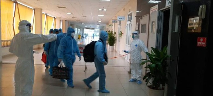 15 benh nhan sot cao trong hanh trinh tu Guinea Xich dao ve nuoc-Hinh-12