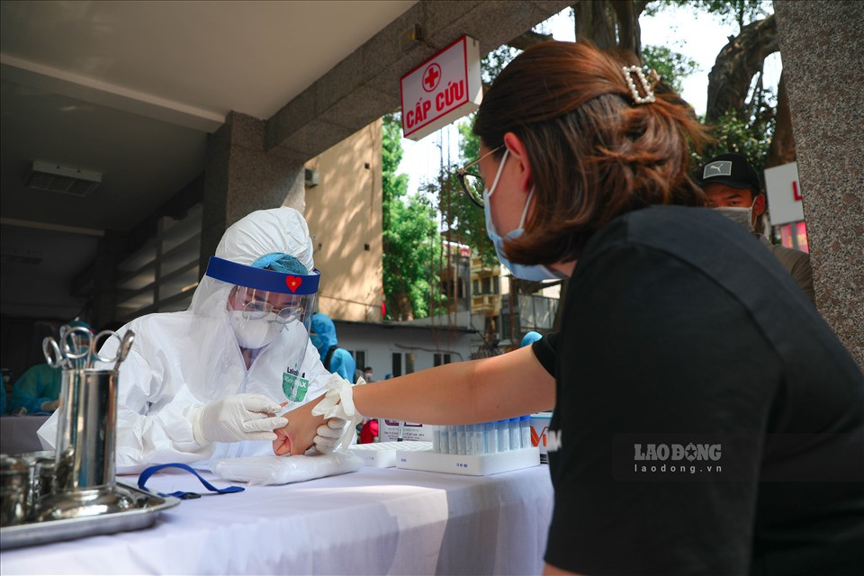 Đối với các công dân đi từ Đà Nẵng về đều được ký cam kết, tờ khai y tế để giám sát sức khoẻ tại nhà và có sự giám sát chặt chẽ của chính quyền địa phương trong vòng ít nhất 14 ngày.