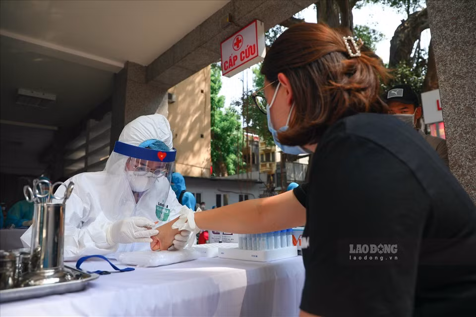 Đối với các công dân đi từ Đà Nẵng về đều được ký cam kết, tờ khai y tế để giám sát sức khoẻ tại nhà và có sự giám sát chặt chẽ của chính quyền địa phương trong vòng ít nhất 14 ngày.