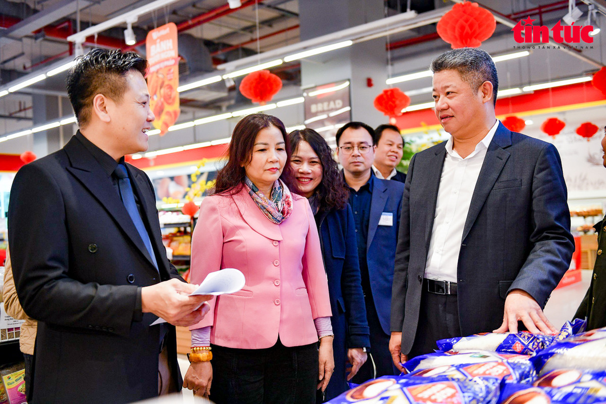 Ha Noi:192 xe chuyen dung van chuyen hang hoa, xang dau xuyen Tet