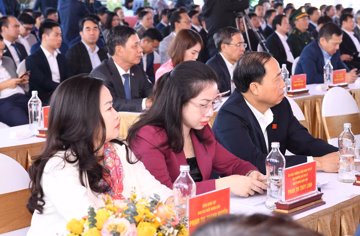 Chu tich Quoc hoi Vuong Dinh Hue du Le khoi cong du an nha o xa hoi tai TP. Hai Phong-Hinh-3