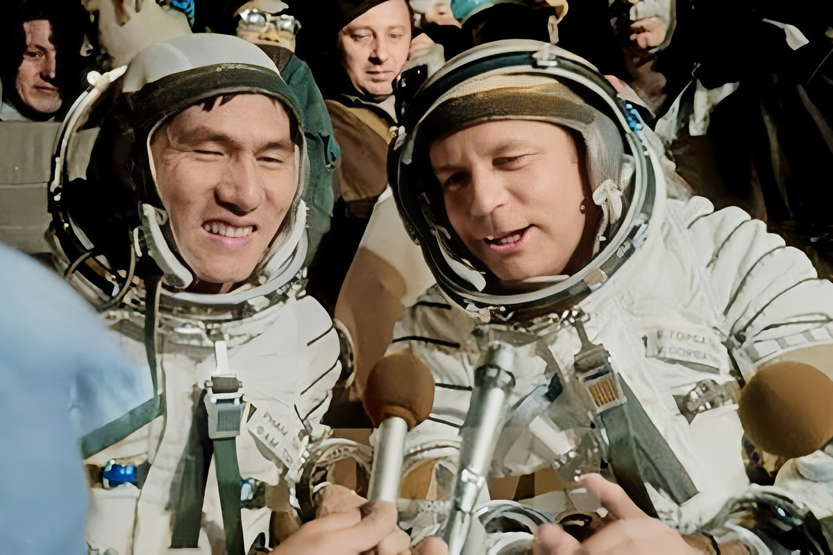 Tuong Pham Tuan voi ky niem ve Tong thong Putin va nhung 'nguoi ban Nga'-Hinh-4