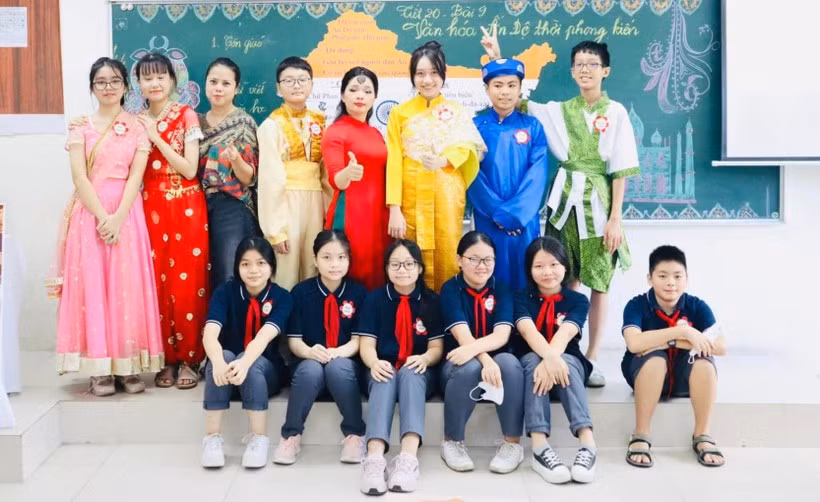 Co giao Lich su bien so lieu tro nen loi cuon