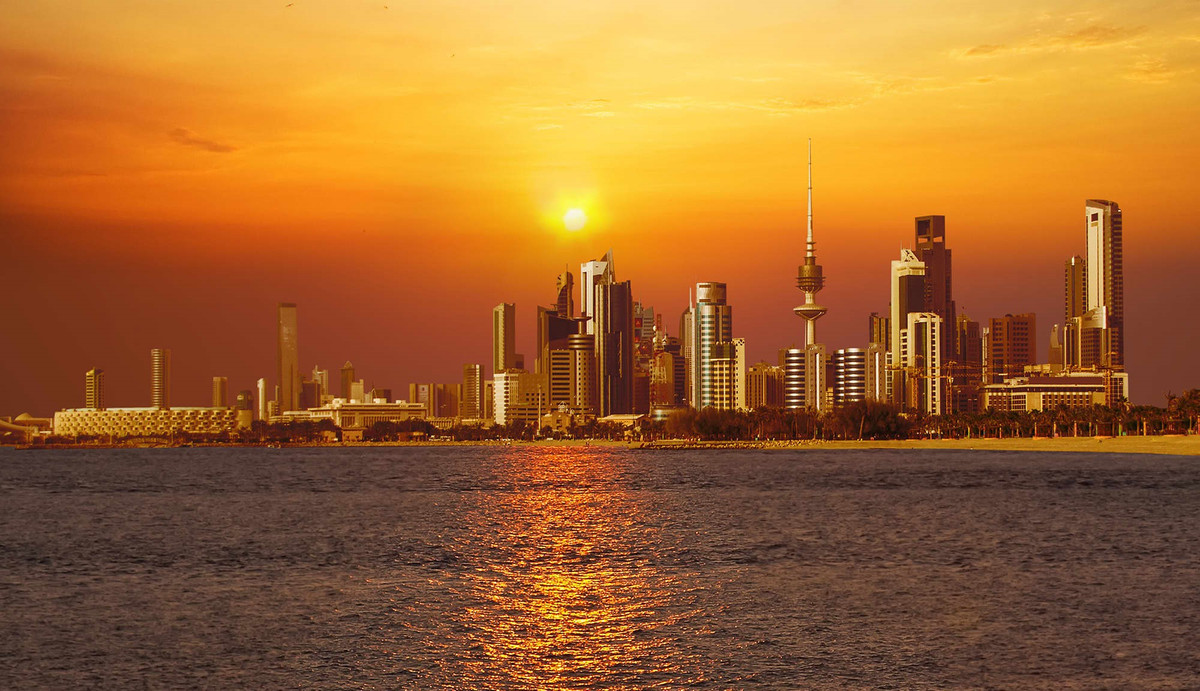 5. Mitribah (Kuwait): Nhiệt độ cao thứ năm được WMO ghi nhận là 53,9°C tại trạm thời tiết Mitribah, Kuwait. Nhiệt độ cao đến mức nực cười này được ghi nhận vào ngày 21 tháng 7 năm 2016, trùng với nhiệt độ được ghi nhận ở Basra chỉ một ngày sau đó và là nơi nóng nhất được xác nhận ở Châu Á. Đây cũng là nhiệt độ nóng nhất được công nhận chính thức (vào thời điểm đó) trong 76 năm. Ảnh:CNBC