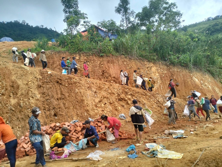 Nam ky su mang niem vui va hy vong moi cho tre em vung cao-Hinh-5