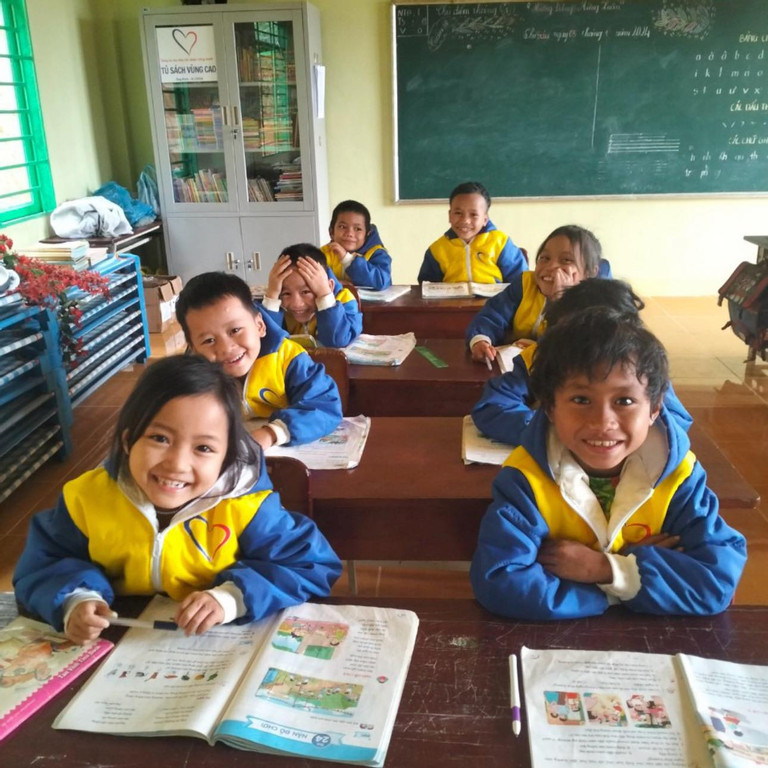 Nam ky su mang niem vui va hy vong moi cho tre em vung cao