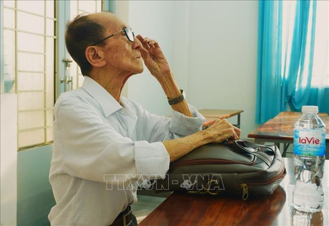 Bất ngờ cụ ông 87 tuổi ở Cần Thơ dự thi thạc sĩ - Hình 2 Bat ngo cu ong 87 tuoi o Can Tho du thi thac si-Hinh-2