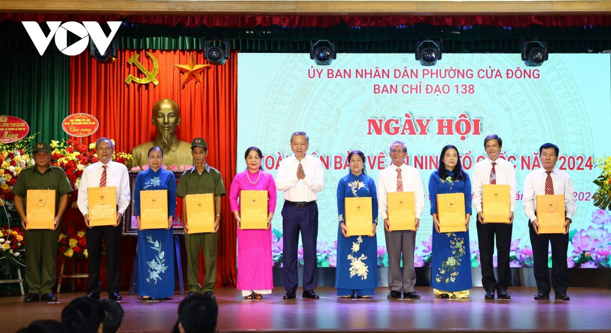 Chủ tịch nước Tô Lâm dự Ngày hội toàn dân bảo vệ an ninh Tổ quốc - Hình 3 Chu tich nuoc To Lam du Ngay hoi toan dan bao ve an ninh To quoc-Hinh-3