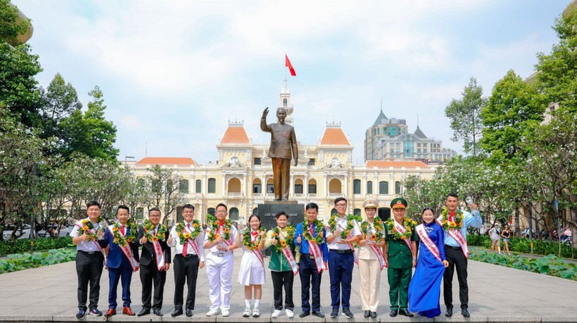 Sinh vien nganh y Minh Khang: Niem tu hao cua vung 'gao trang nuoc trong'-Hinh-2