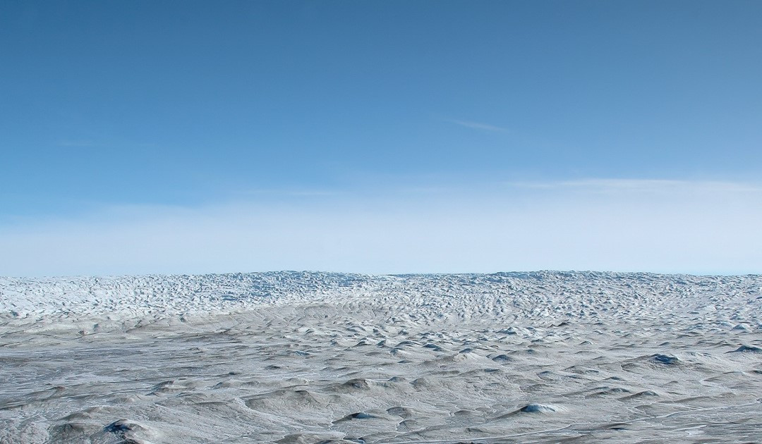 7. Trạm nghiên cứu Klinck, Greenland: -69,4°C .Greenland, hòn đảo lớn nhất thế giới, có dân cư thưa thớt, do có một lớp băng khổng lồ bao phủ phần lớn đất liền.Ảnh:Polarjournal