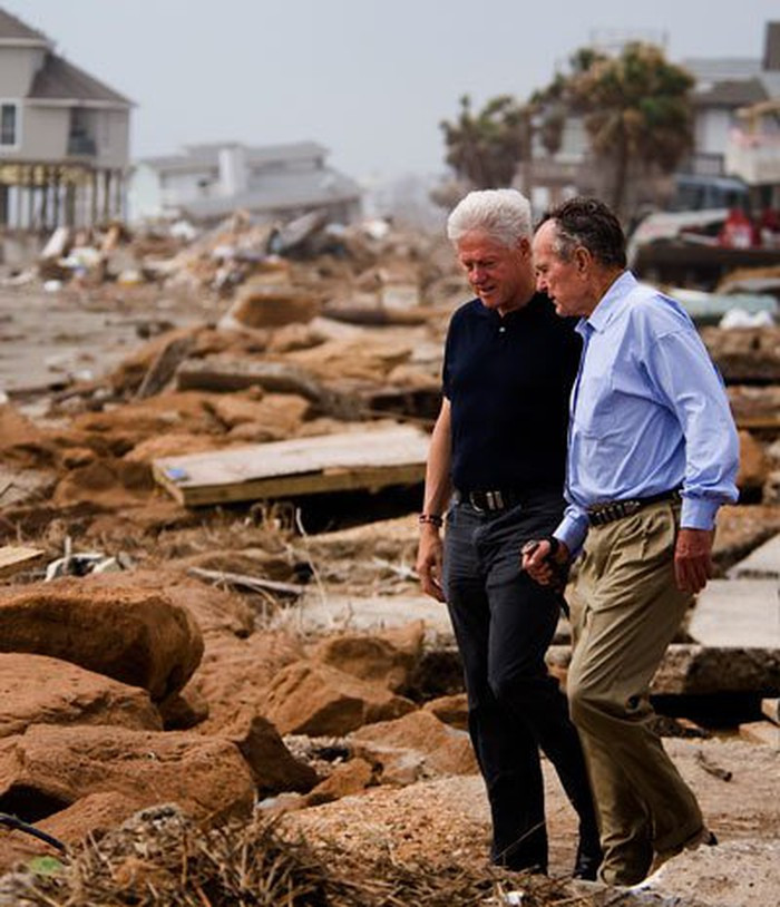Nhung dau moc quan trong trong cuoc doi Bush 'cha'-Hinh-10