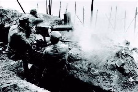 Ước tính cả hai bên tham chiến mỗi bên mất 40.000 quân. Với Nhật Bản, việc mất gần một nửa quân số tham gia trận chiến này là một thảm hoạ nhục nhã ê chề chưa từng có. Nguồn ảnh: Weibo.