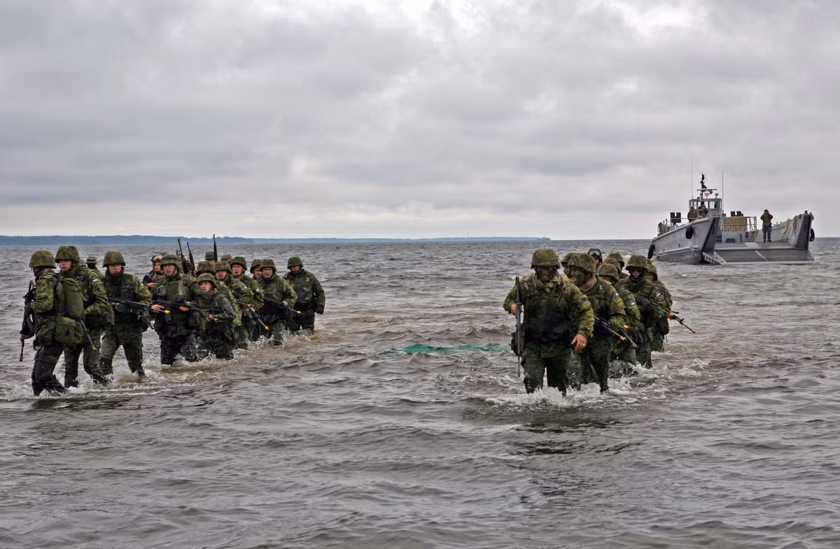 Một cuộc tập trận hải quân, không quân quy mô lớn ở châu Âu sẽ tăng cường thêm khả năng kết hợp cho quân đội các nước NATO và quan trọng nhất là đánh giá được khả năng, thời gian đáp ứng và độ thiện chiến của từng lực lượng Hải quân các nước trong NATO. Nguồn ảnh: BI.