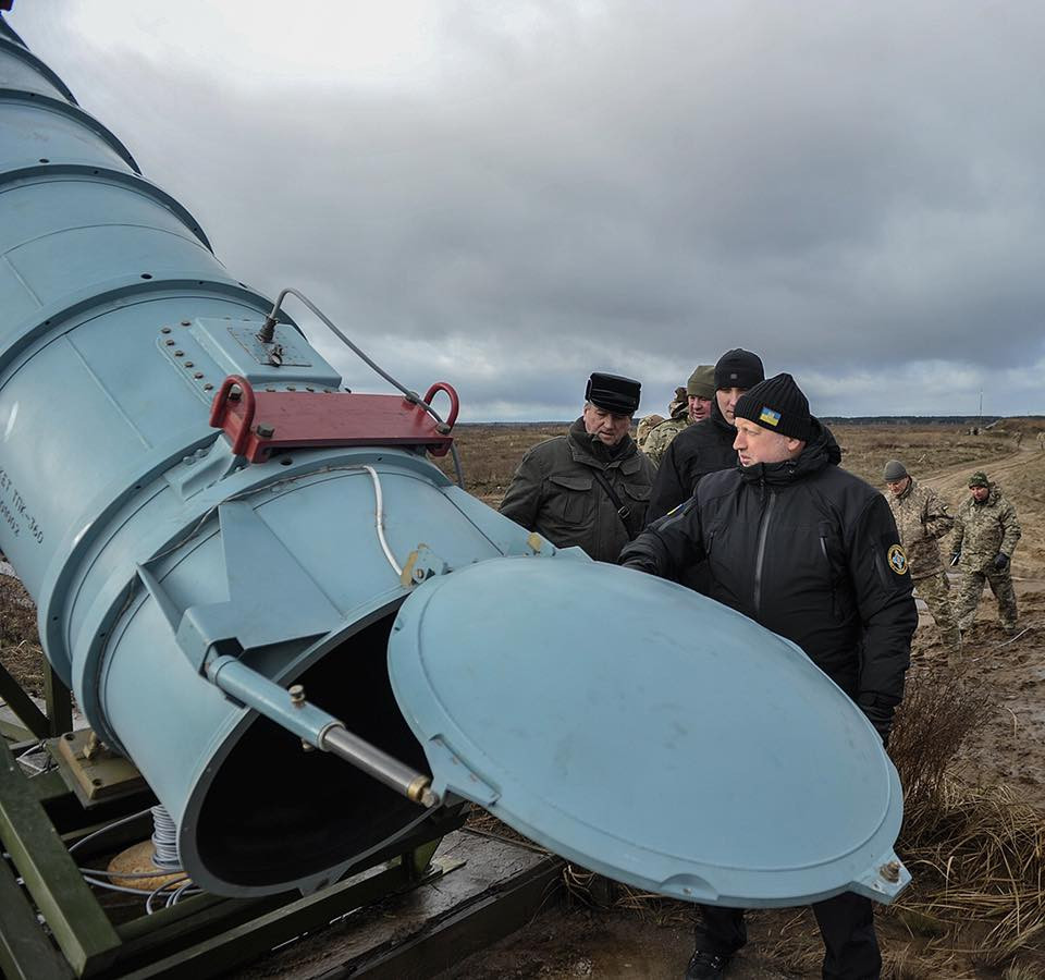 Tuy dự định của cả Liên Xô trước đây là không thành công nhưng các thông tin về thiết kế của loại tên lửa hành trình đối hạm Kh-35 mà phía Ukraine nắm được trong quá trình chuyển giao trước khi Chiến tranh Lạnh chấm dứt cũng đủ để nước này tạo ra được Neptun. Nguồn ảnh: Militarytoday.