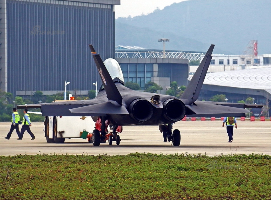 Động cơ nội địa WS-13 dự kiến sẽ có khả năng hoạt động tương đương với RD-93. Mặc dù truyền thông Trung Quốc vẫn cho rằng dù có khả năng hoạt động tương đương, vấn đề lớn nhất với động cơ WS-13 đó là nó có độ bền không bằng với động cơ của Nga. Nguồn ảnh: Sina.