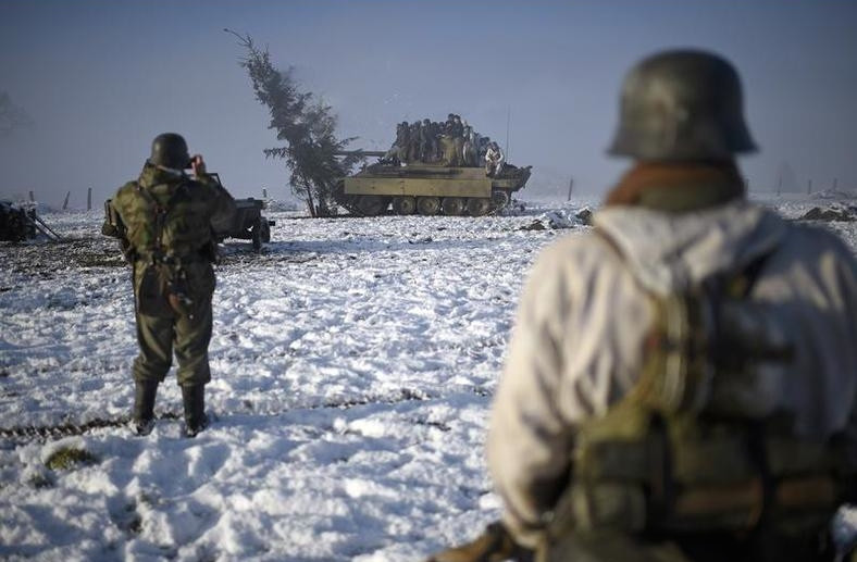 Hơn 200.000 quân bộ binh Đức với 1.000 xe tăng đã thực hiện một cuộc tiến công tổng lực nhằm bao vây quân Đồng minh trên một khu vực trải dài từ Bỉ tới tận Luxembourg - sát biên giới Đức. Nguồn ảnh: BI.