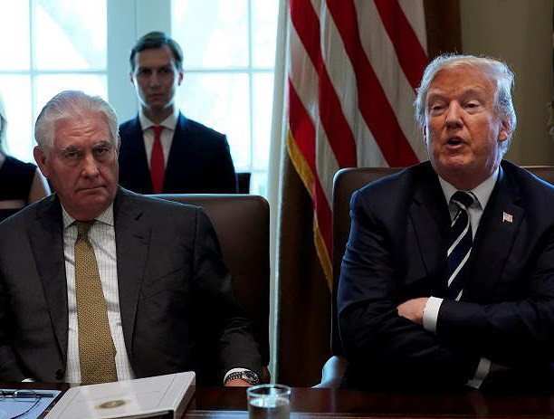Ngày 13-3-2018: Ngoại trưởng Rex Tillerson (ảnh trái)