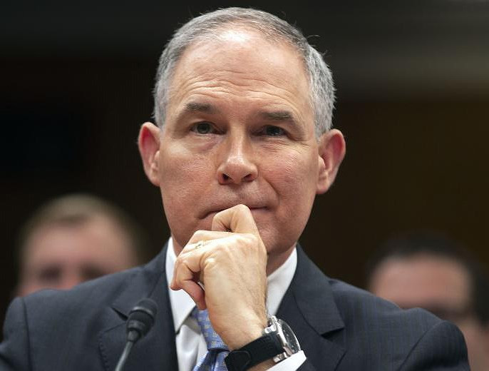 Ngày 5-7-2018: Scott Pruitt, người đứng đầu Cơ quan Bảo vệ môi trường