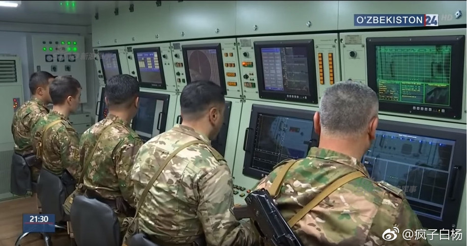 HQ-9 hay "Hồng kỳ 9" là tổ hợp tên lửa phòng không tầm xa do Trung Quốc sản xuất có tính năng kỹ chiến thuật gần như tương đương với tổ hợp tên lửa S-300 của Nga. Nguồn ảnh: Sina.